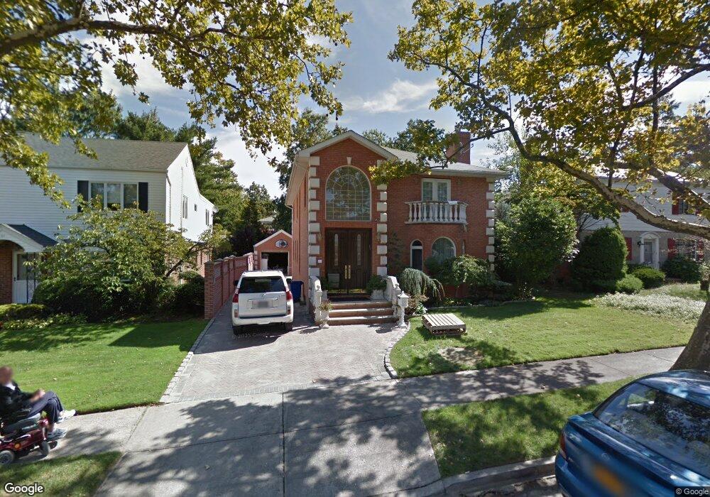 8215 189th St, Hollis, NY 11423 - photo 1