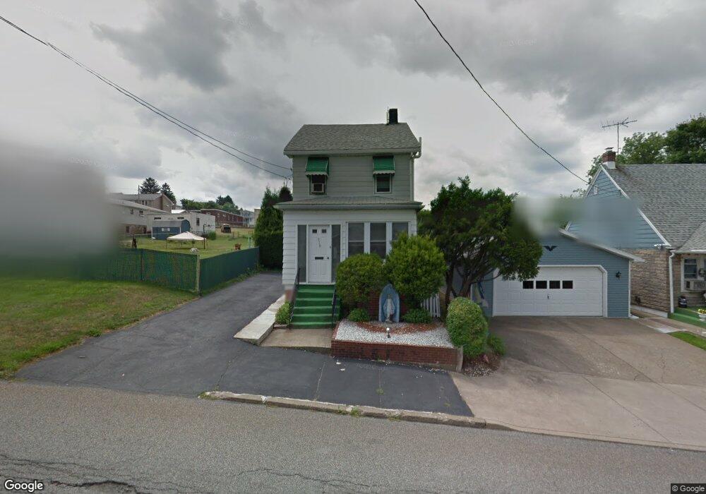 910 N Laurel St, Hazleton, PA 18201 - photo 1