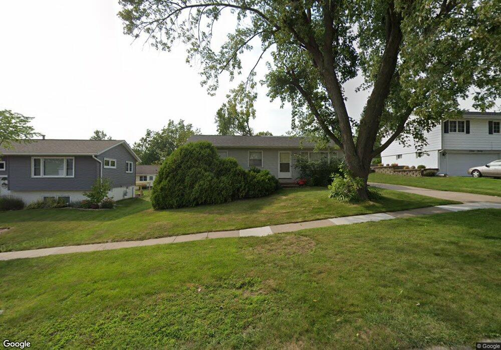 1616 26th St NW, Cedar Rapids, IA 52405 - photo 1