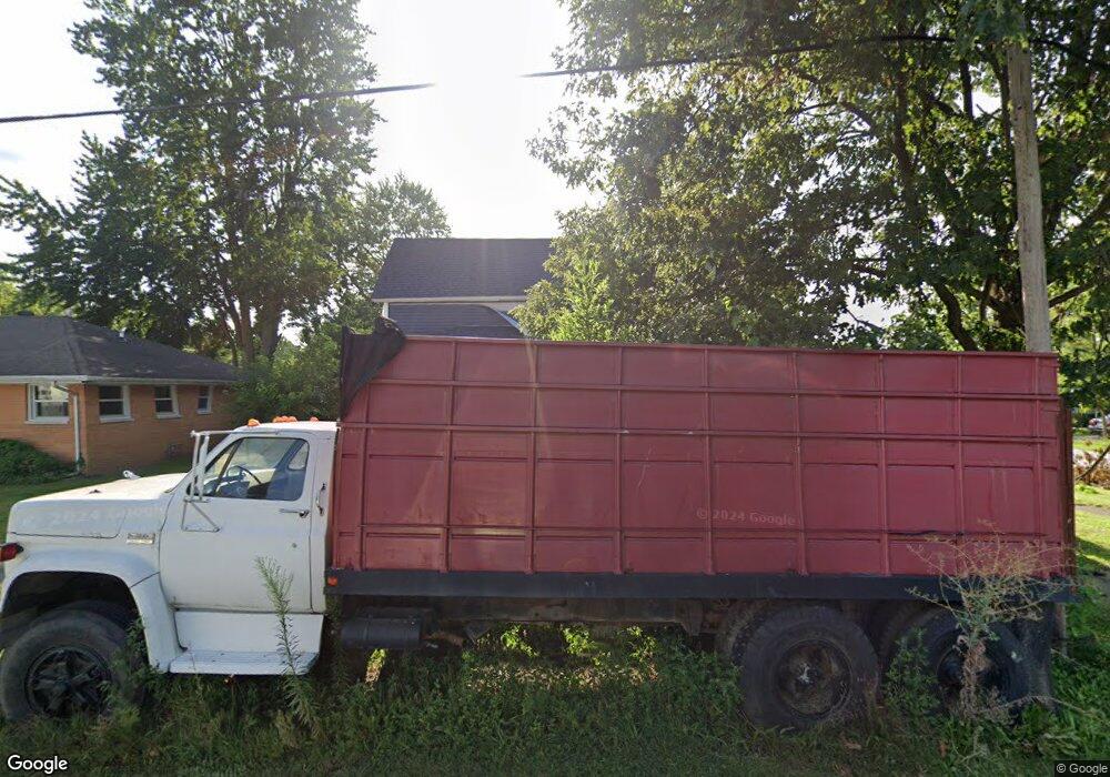 208 N Ohio St, Tuscola, IL 61953 - photo 1