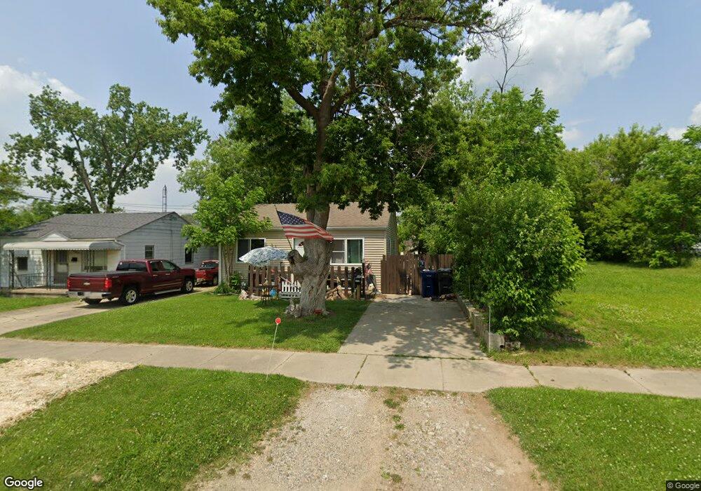 3918 Reynolds St, Flint, MI 48532 - photo 1