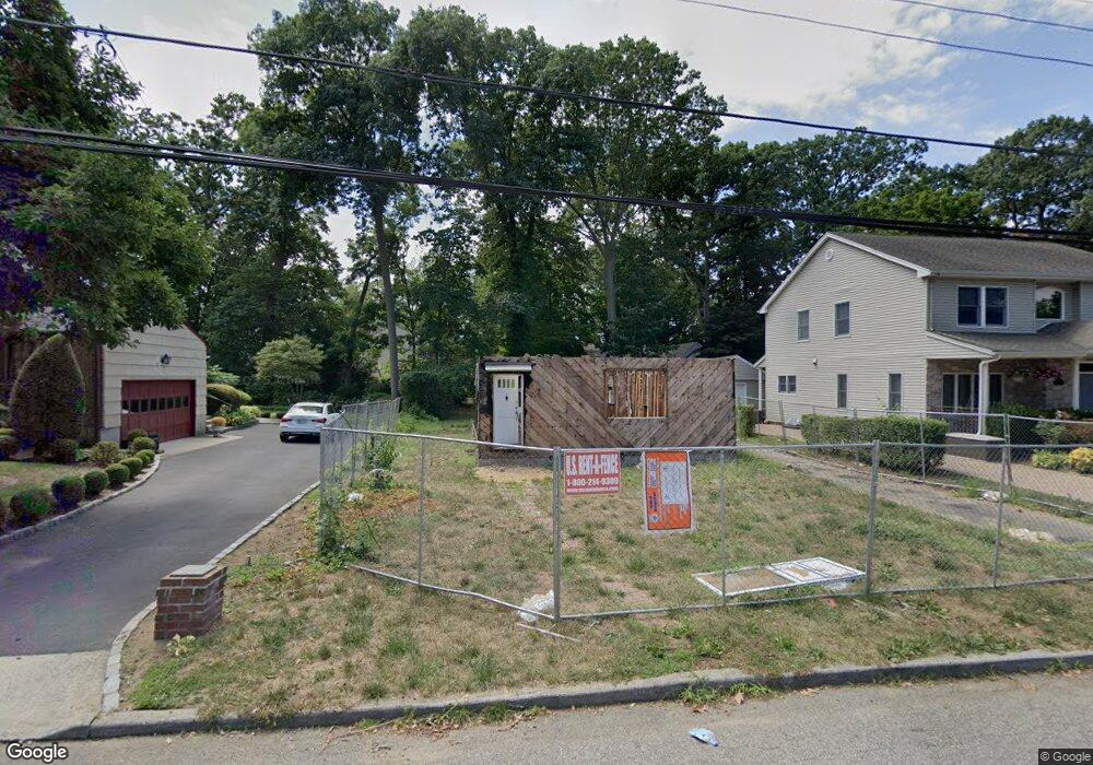 222 Walker Place, West Hempstead, NY 11552 - photo 1