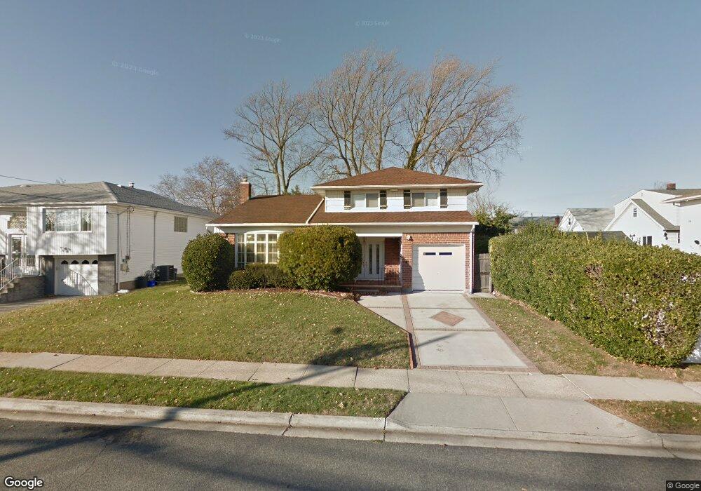 857 Hayes St, Baldwin, NY 11510 - photo 1