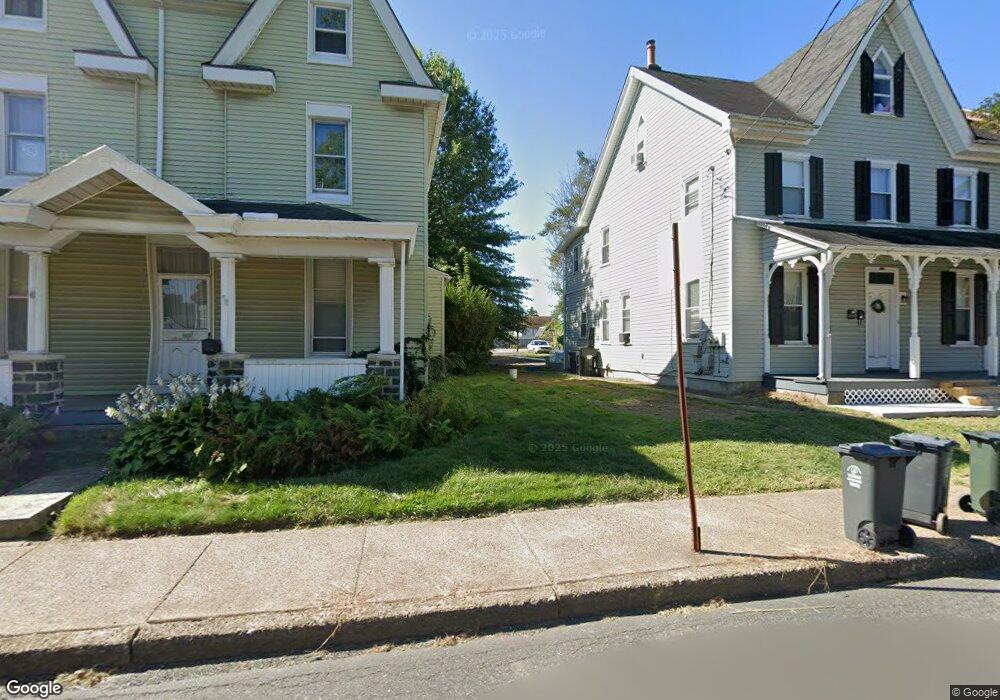 902 W Broad St, Quakertown, PA 18951 - photo 1