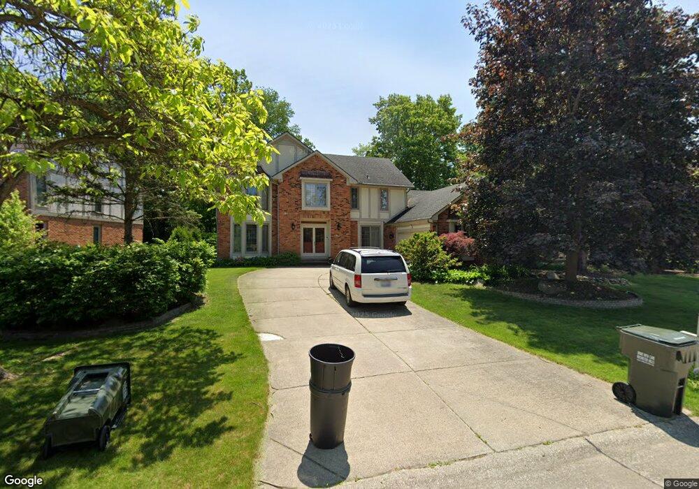 3585 Sherborn Dr, Rochester Hills, MI 48306 - photo 1