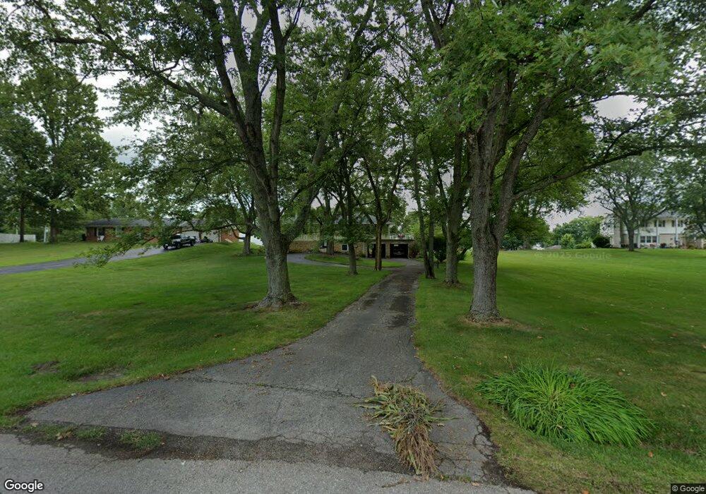 3305 Virginia St, Columbus, IN 47203 - photo 1