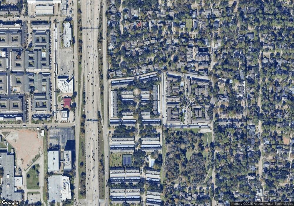 10252 Longmont Dr unit 45, Houston, TX 77042 - photo 1