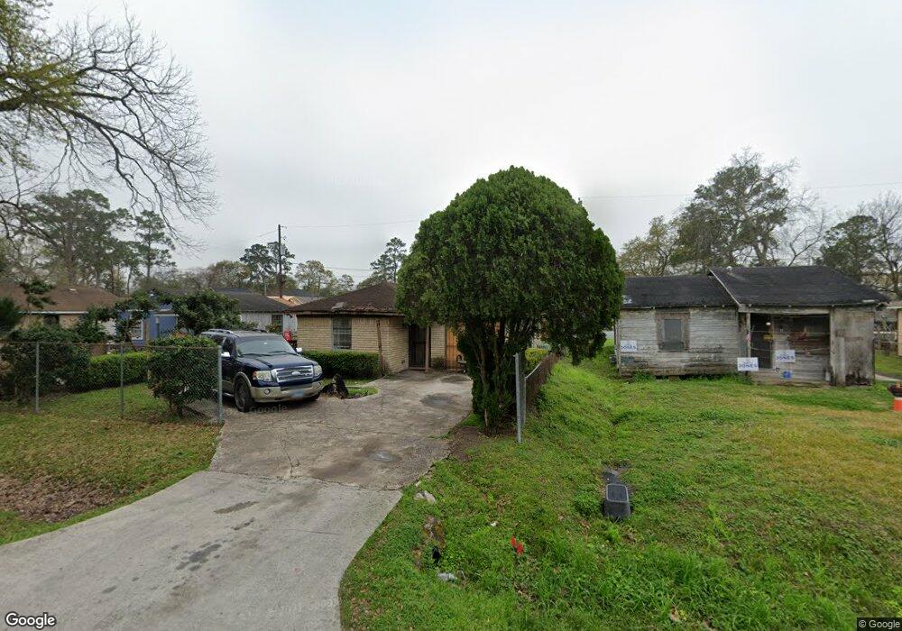 2429 Garwood Dr, Houston, TX 77091 - photo 1