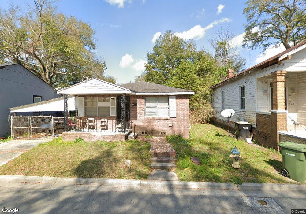 608 W 48th St, Savannah, GA 31405 - photo 1