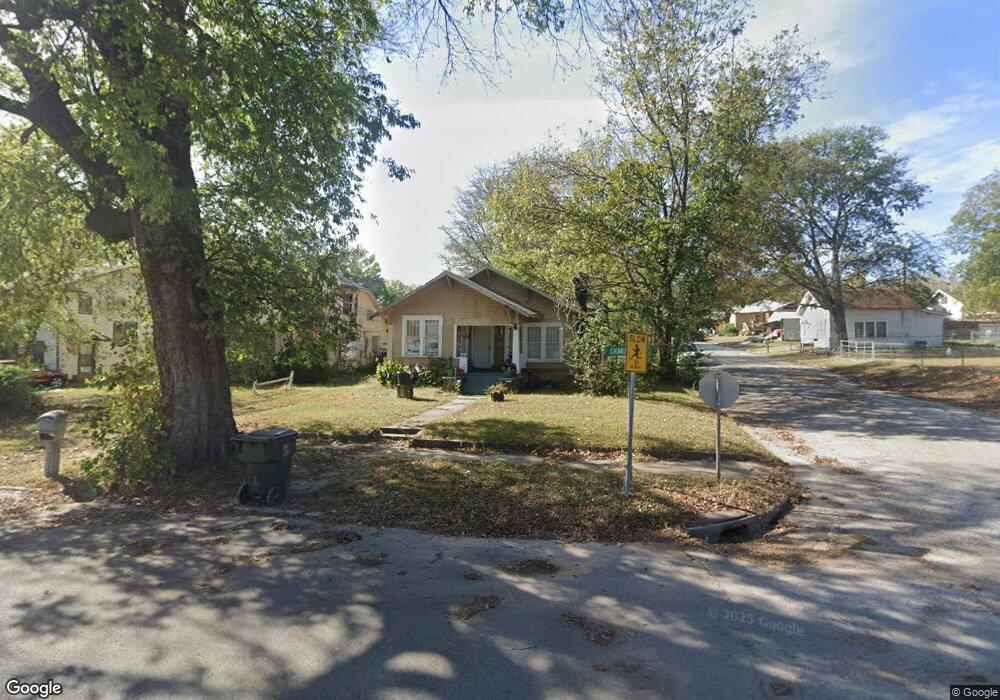 900 S Okmulgee Ave, Okmulgee, OK 74447 - photo 1