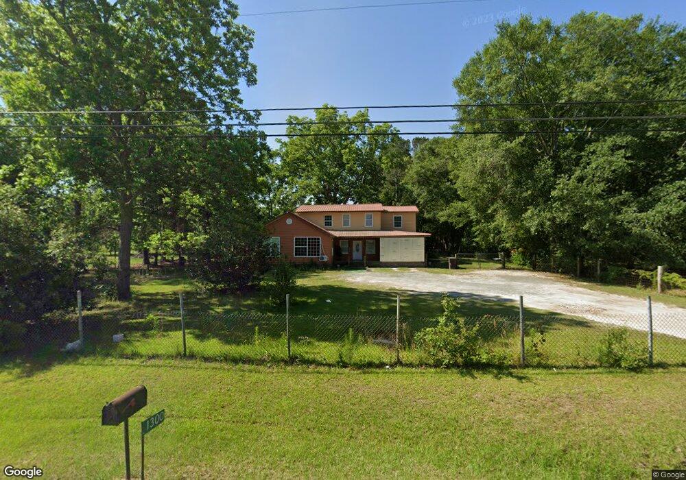1300 Holmes Dr, Moultrie, GA 31768 - photo 1
