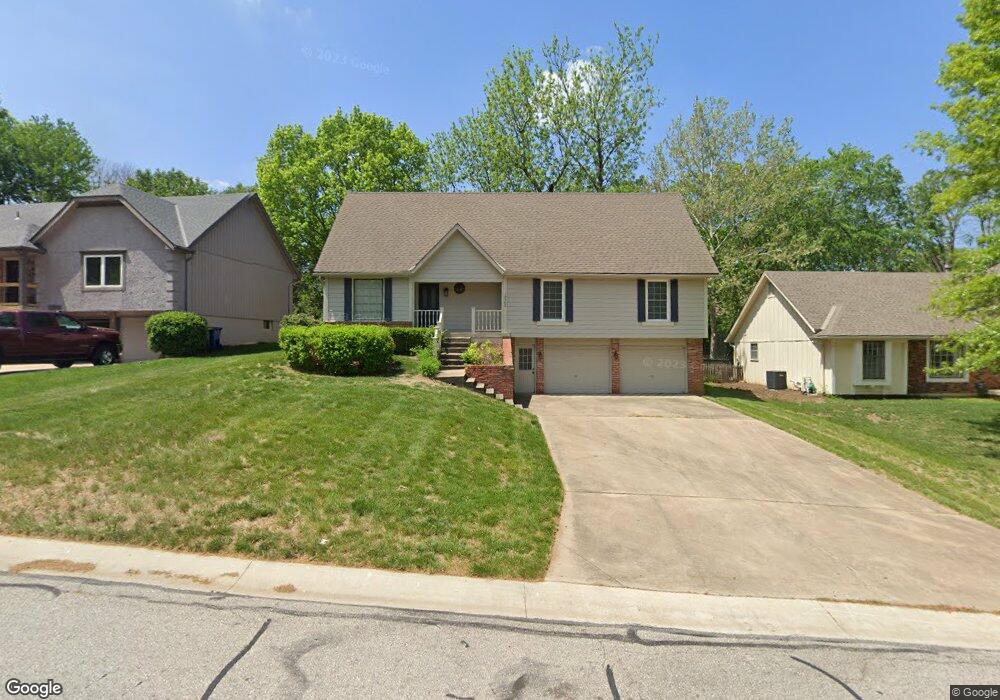 10560 Noland Rd, Lenexa, KS 66215 - photo 1