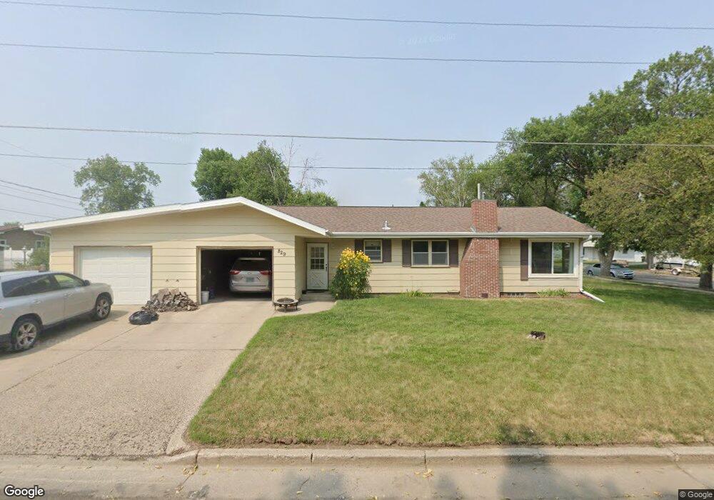 829 10th St NE, Jamestown, ND 58401 - photo 1