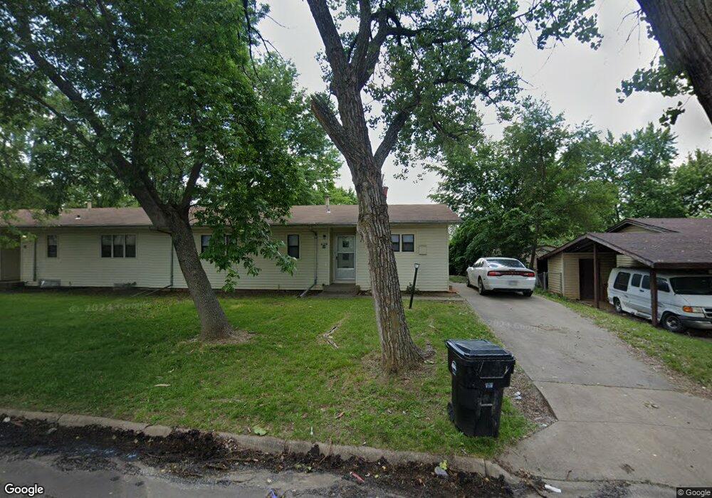 6608 SW Arborglade Ln, Topeka, KS 66619 - photo 1