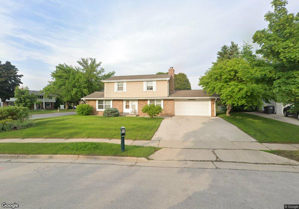 2165 Laura Ln, Waukesha, WI 53186 - photo 1