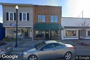 125 E Main St, Weyauwega, WI 54983