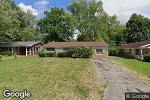 9942 Duke Dr, Saint Louis, MO 63136