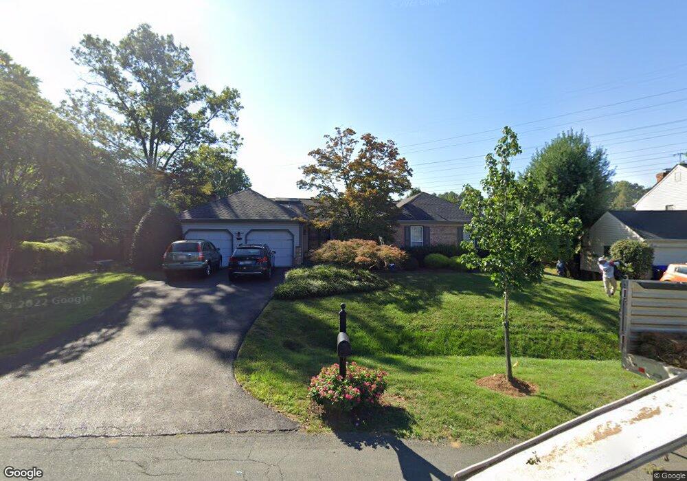 9449 Copenhaver Dr, Potomac, MD 20854 - photo 1