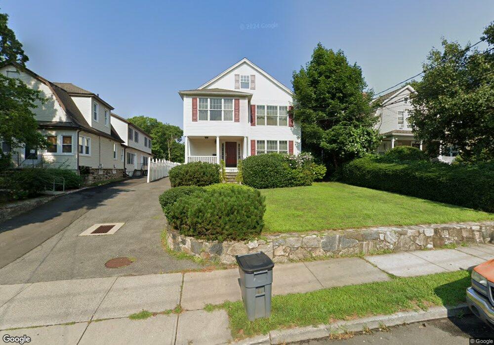 157 Seaside Ave unit 1, Stamford, CT 06902 - photo 1