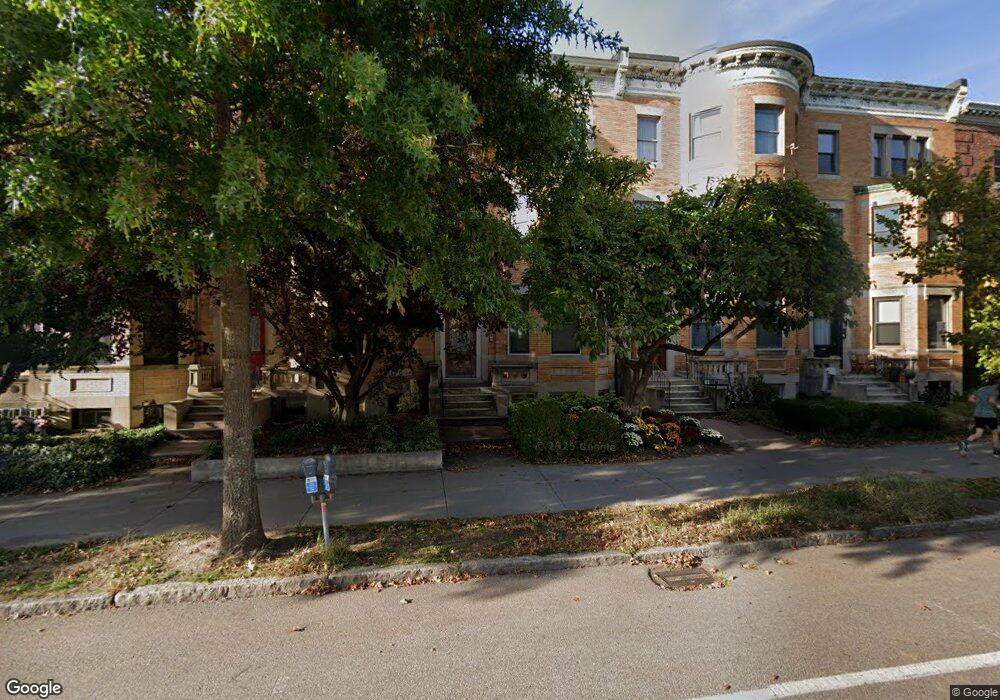 1732 Beacon St unit 4, Brookline, MA 02445 - photo 1