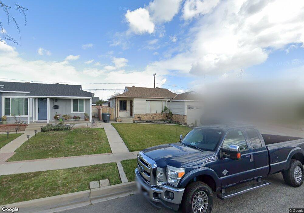 2737 Greenmeadow Rd, Lakewood, CA 90712 - photo 1