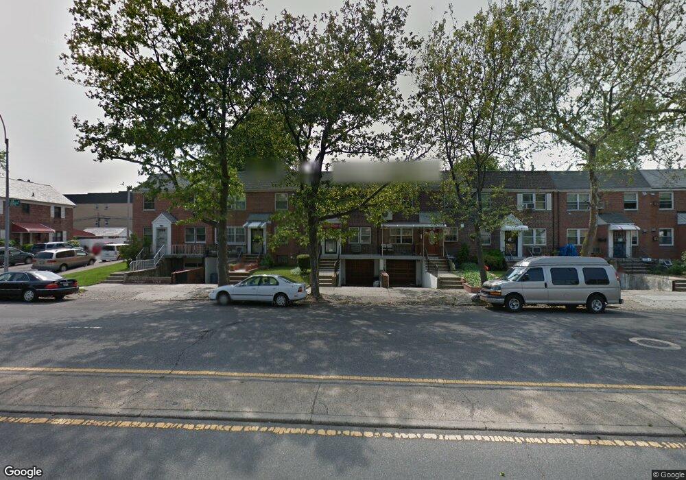 6724 Utopia Pkwy, Fresh Meadows, NY 11365 - photo 1