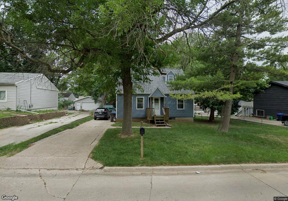 710 Philip St, Des Moines, IA 50315 - photo 1
