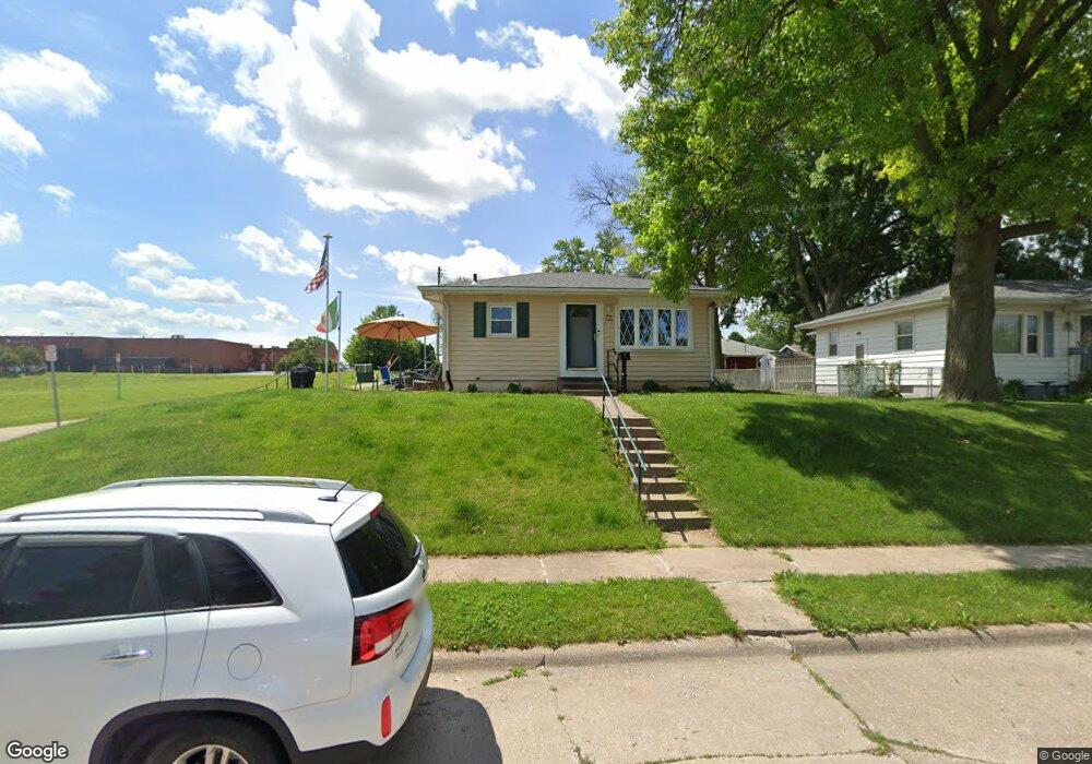 3003 W High St, Davenport, IA 52804 - photo 1