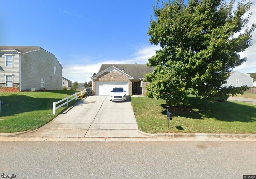 118 Kingsgate Ct, Statesville, NC 28625 - photo 1