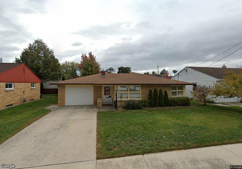 1919 30th St, Two Rivers, WI 54241 - photo 1