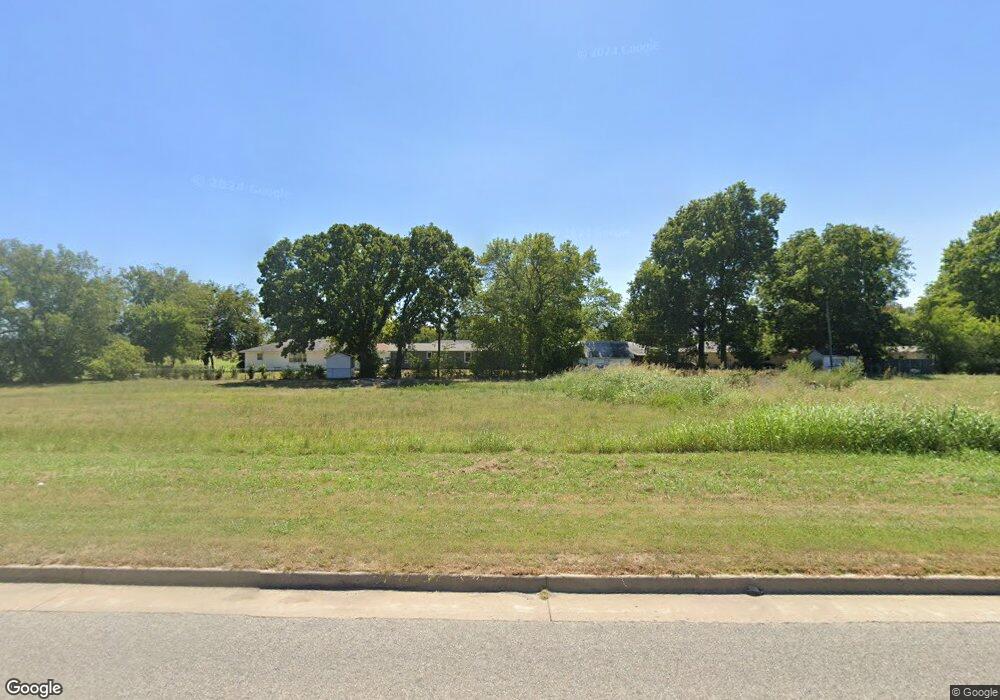 1220 E Graham Ave, Pryor, OK 74361 - photo 1