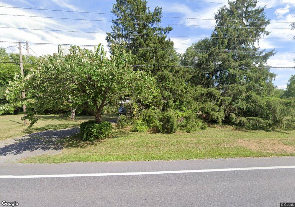 10923 Winchester Ave, Bunker Hill, WV 25413 - photo 1