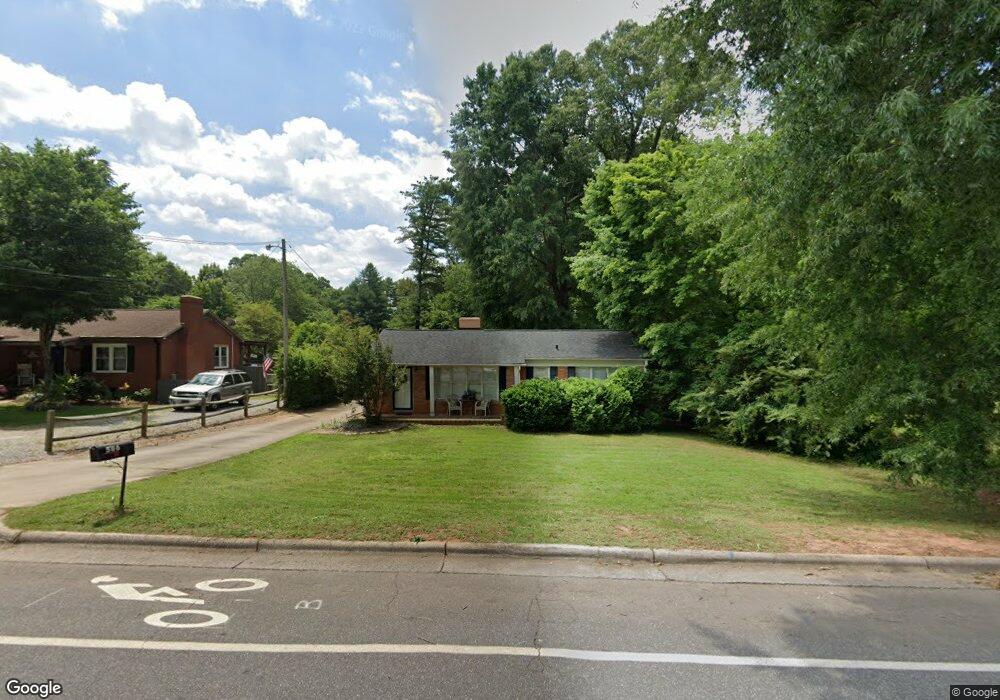 586 Hartness Rd, Statesville, NC 28677 - photo 1