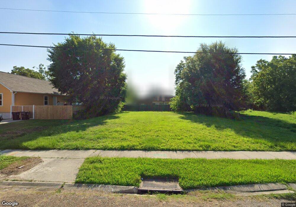 4975 Piety Dr, New Orleans, LA 70126 - photo 1