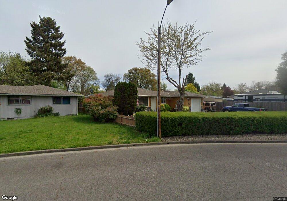 200 Donna Way, Central Point, OR 97502 - photo 1