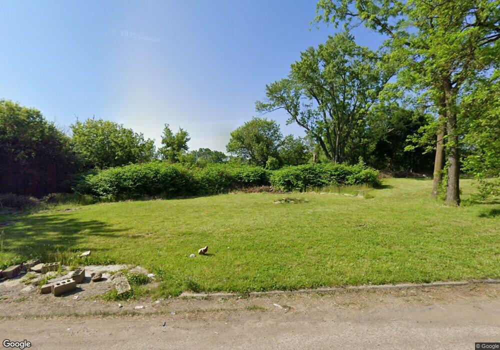 1043 W Cass Ave, Flint, MI 48505 - photo 1