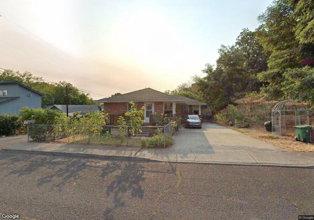 1610 Garrison St, the Dalles, OR 97058 - photo 1