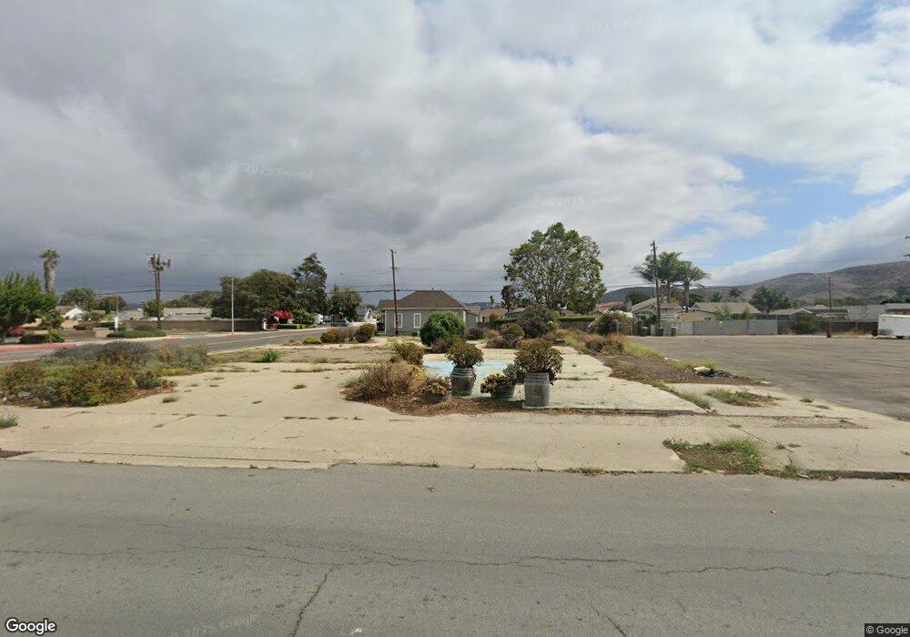 136 N H St, Lompoc, CA 93436 - photo 1