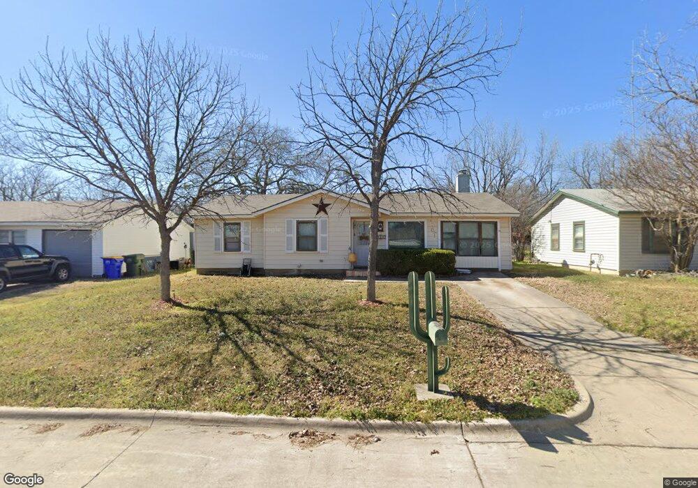 817 Renfro Dr, Fort Worth, TX 76108 - photo 1