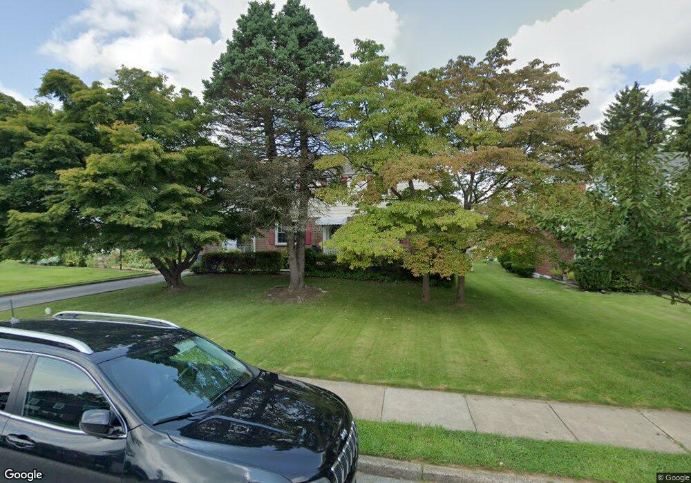 521 Twin Oaks Dr, Havertown, PA 19083 - photo 1