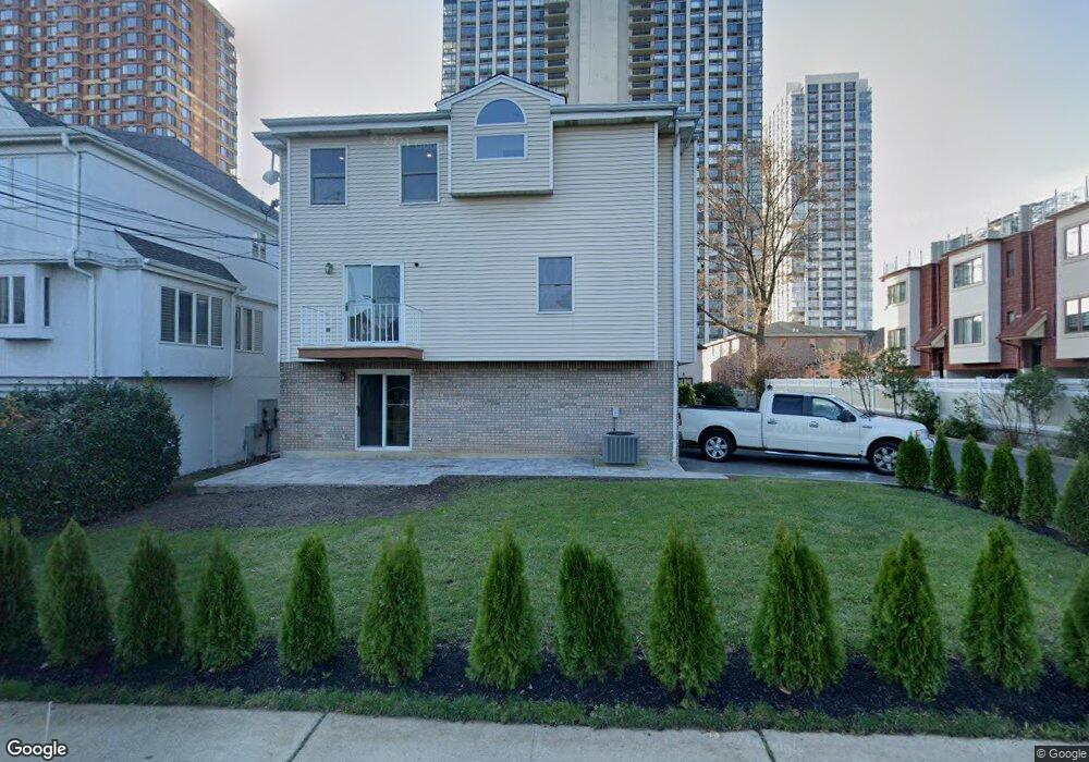 152 English St, Fort Lee, NJ 07024 - photo 1