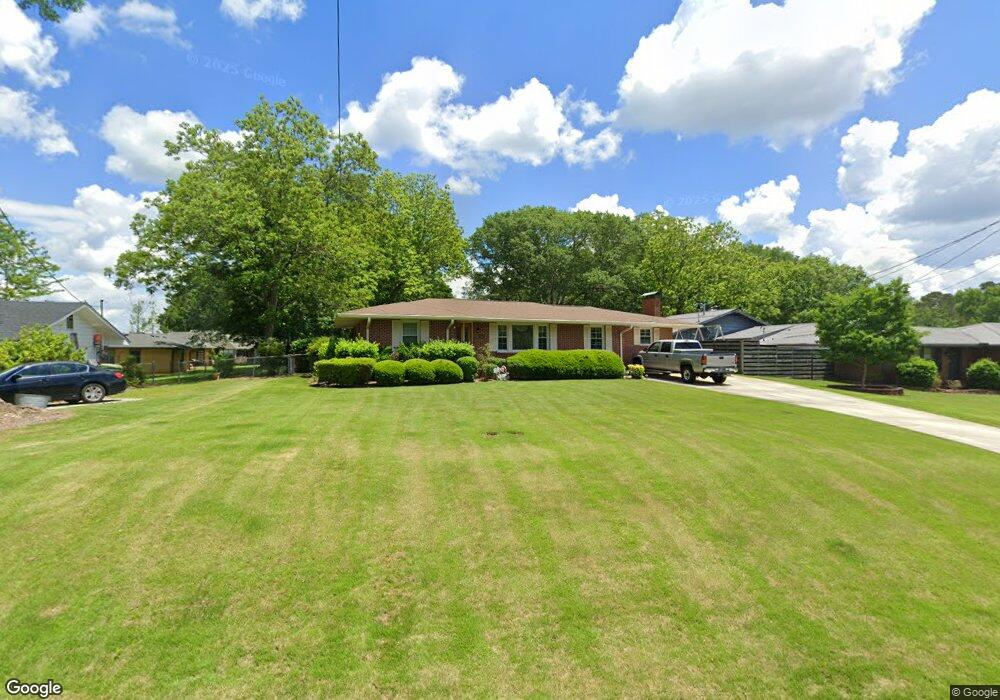 106 Lakeview Dr, Carrollton, GA 30117 - photo 1