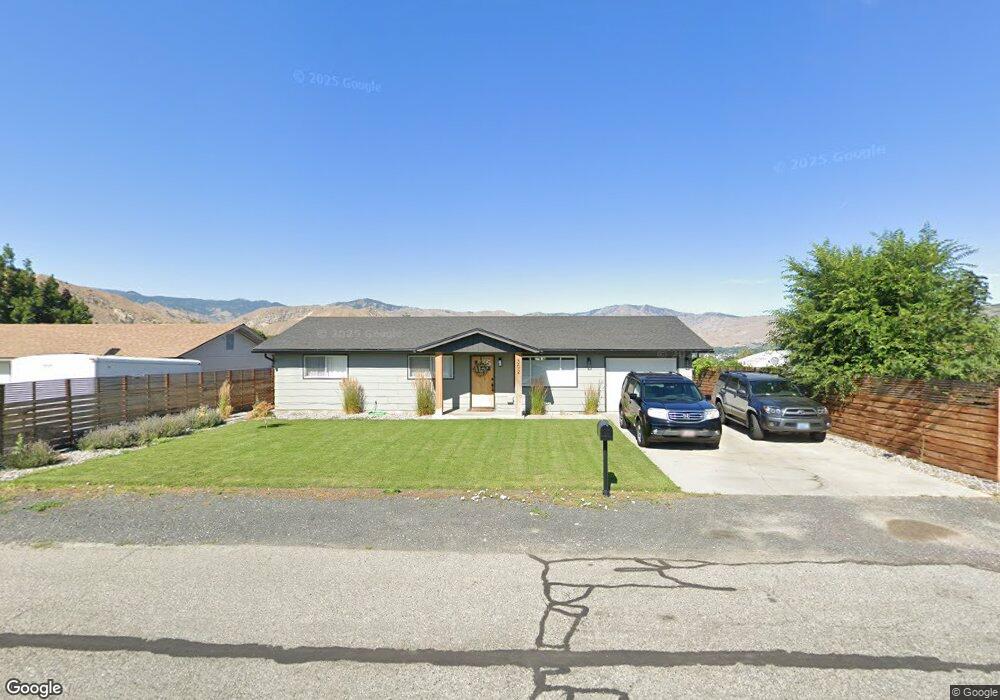 302 S Jackson Place, East Wenatchee, WA 98802 - photo 1