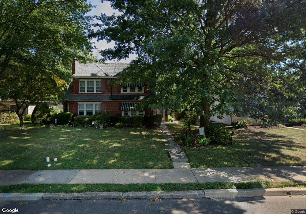 911 York Ave, Lansdale, PA 19446 - photo 1