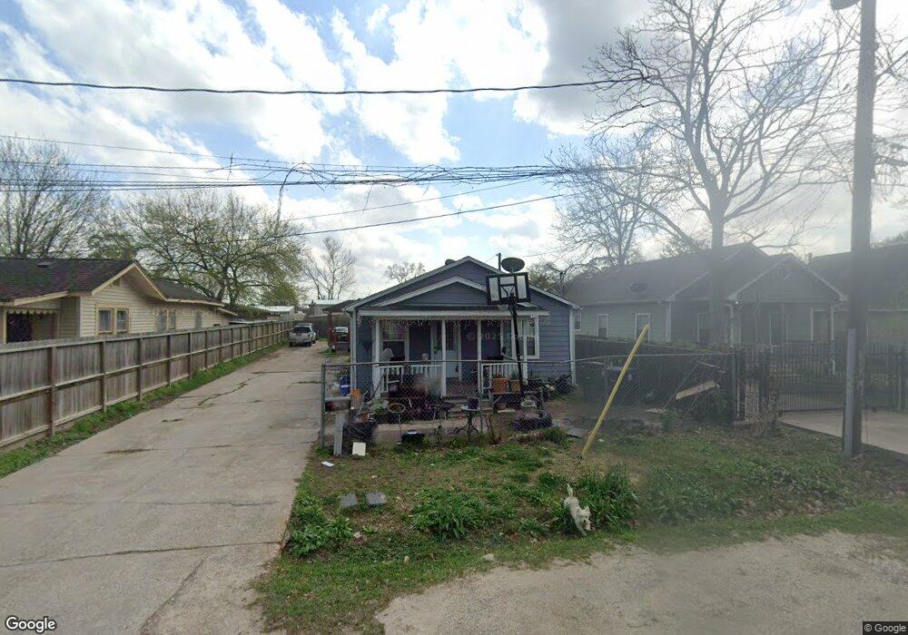 708 Warner St, Houston, TX 77022 - photo 1
