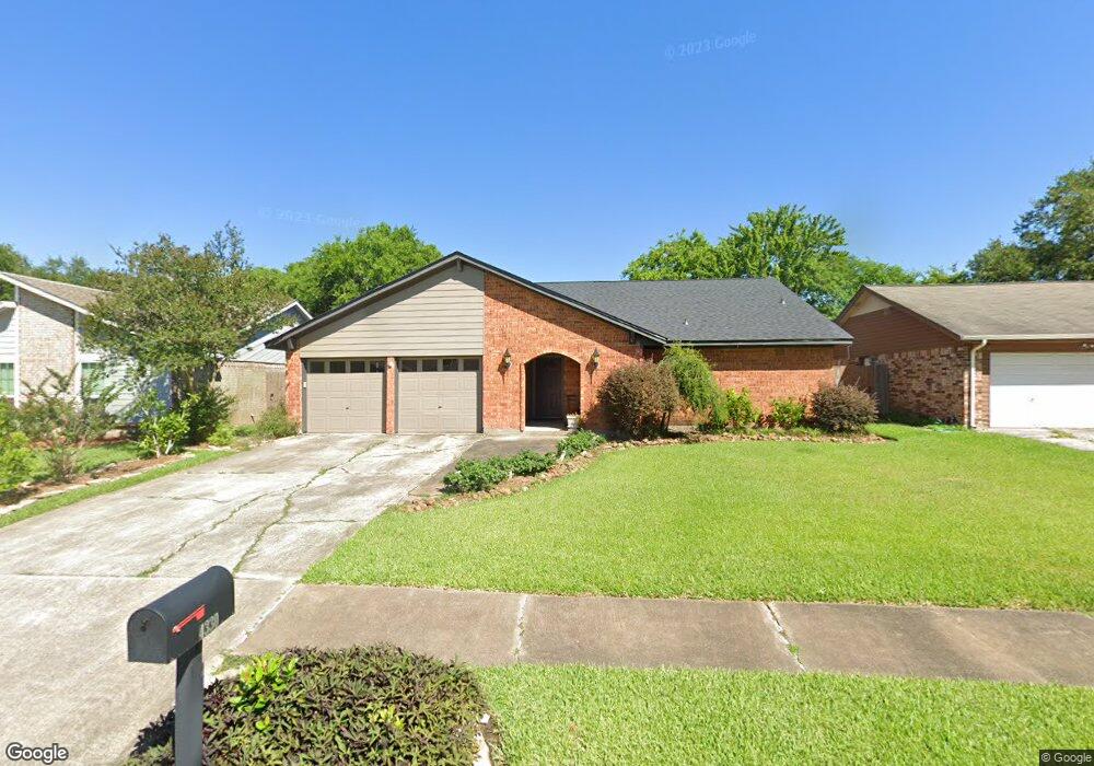 4330 Townes Forest Rd, Friendswood, TX 77546 - photo 1