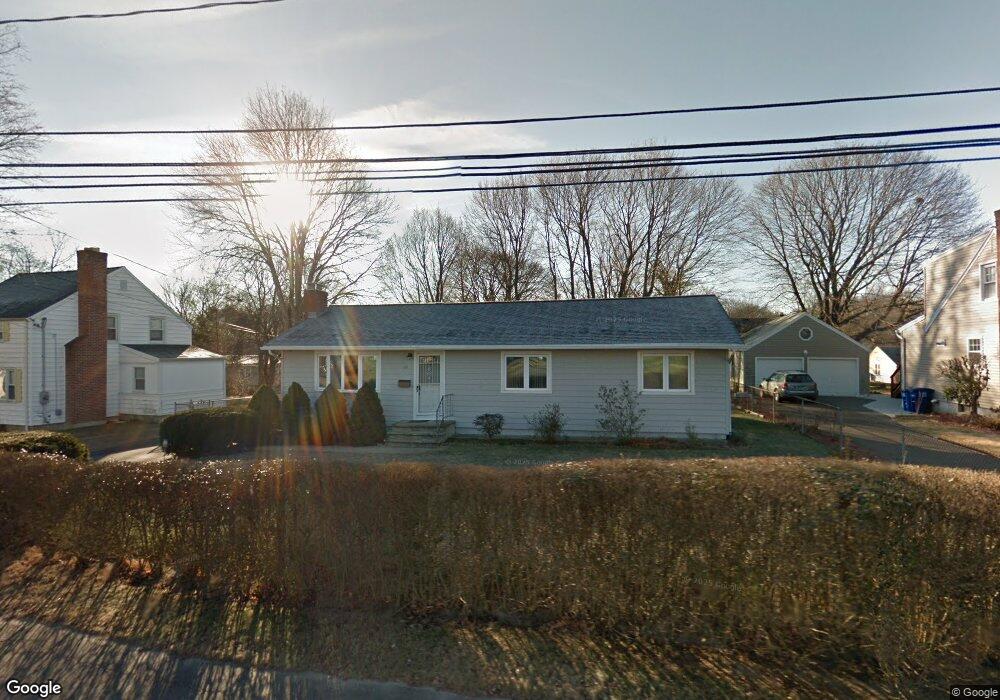 121 Richfield Rd, Bridgeport, CT 06606 - photo 1