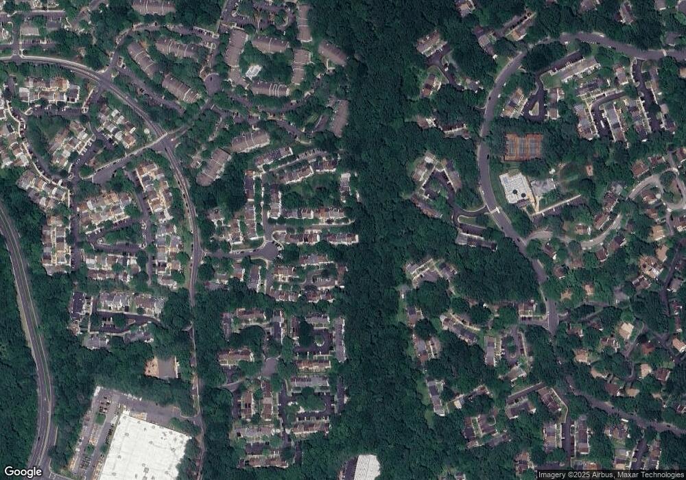 12226 Wye Oak Commons Cir, Burke, VA 22015 - photo 1