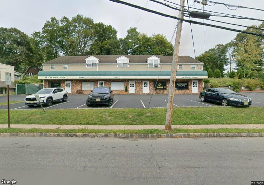 258 Main St unit 1, Gladstone, NJ 07934 - photo 1