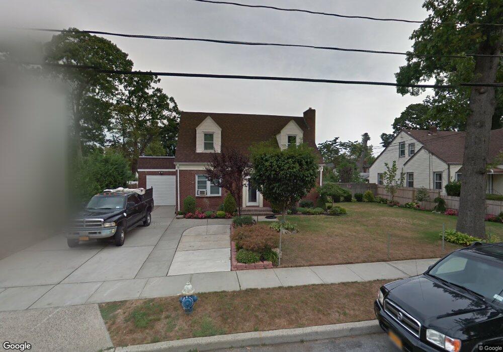 30 Lee St, Roosevelt, NY 11575 - photo 1